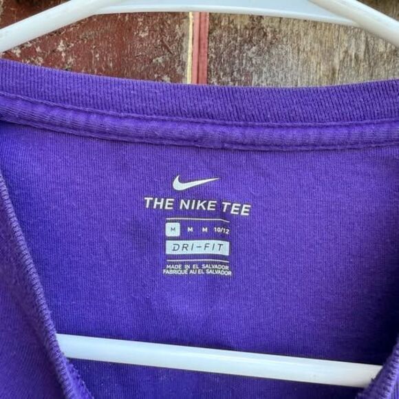 Boys Medium LA Lakers Tshirt Jersey - Picture 3 of 3